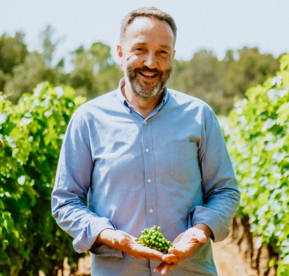portrait-de-jean-francois-ott-dans-les-vignes